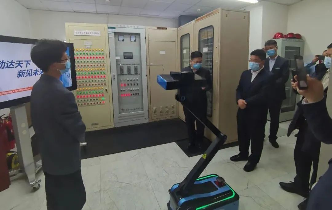 两会2.jpg 两会2.jpg